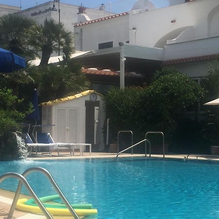 Hotel Floridiana Terme อีสเกีย ภายนอก รูปภาพ