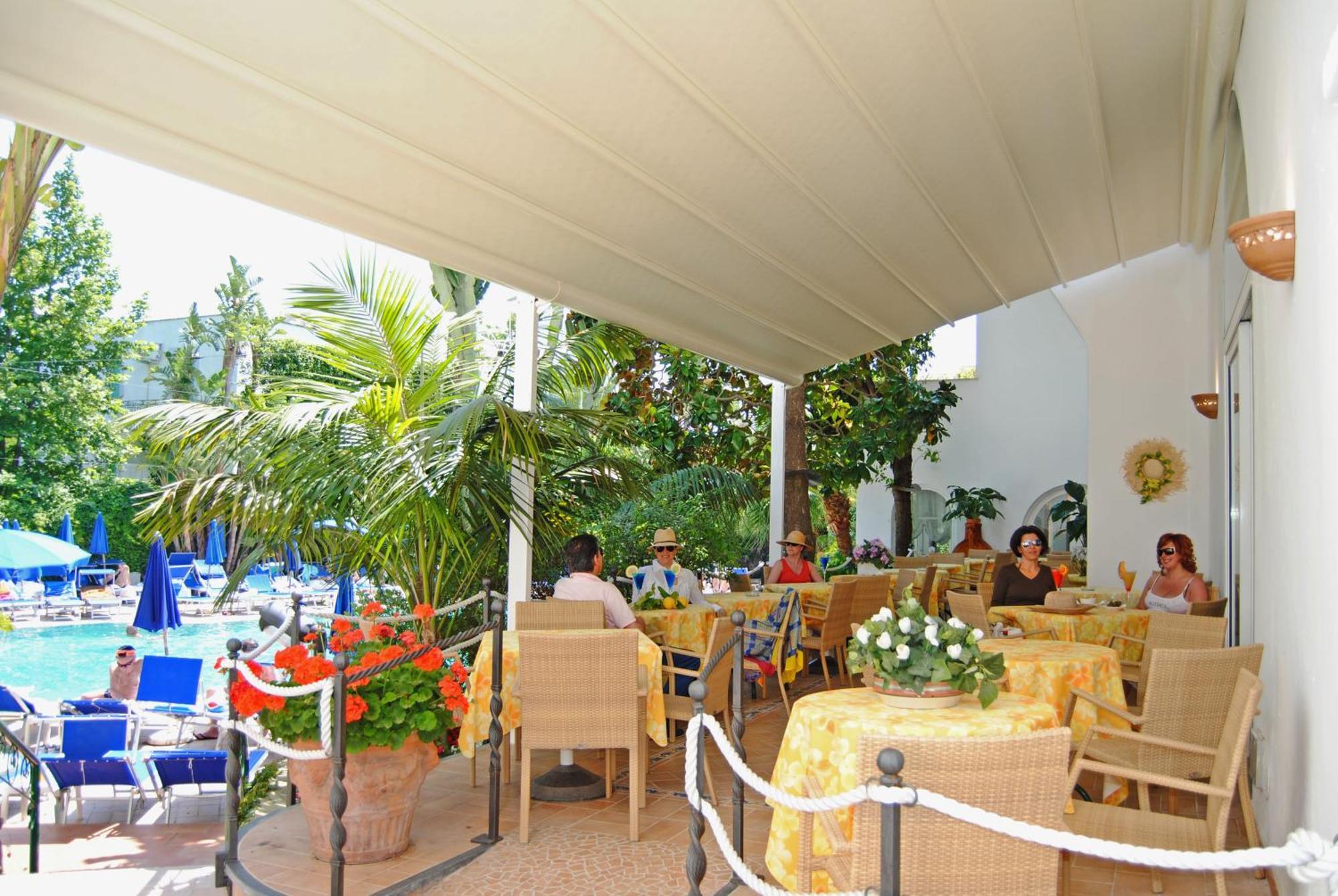 Hotel Floridiana Terme อีสเกีย ภายนอก รูปภาพ