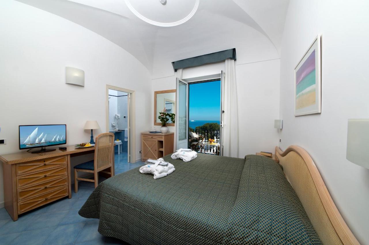 Hotel Floridiana Terme อีสเกีย ภายนอก รูปภาพ