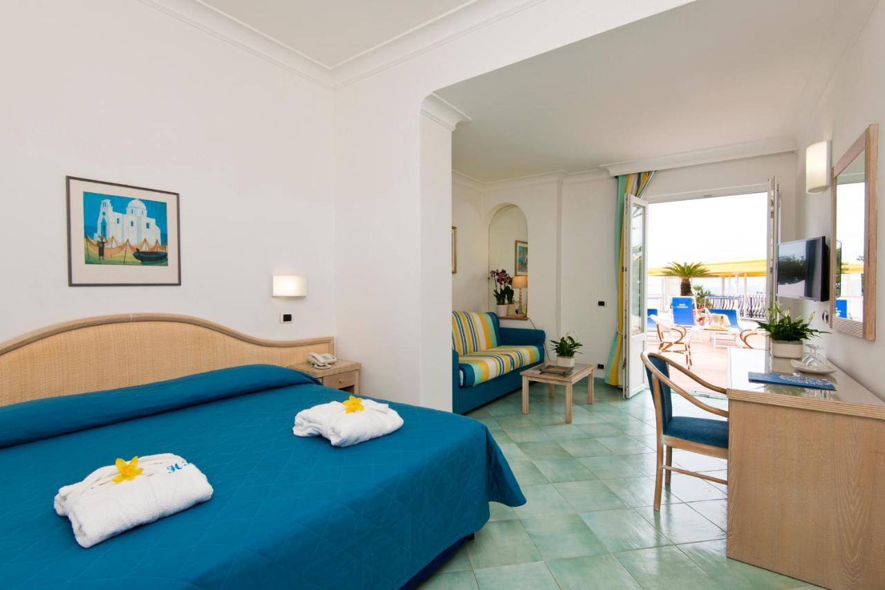 Hotel Floridiana Terme อีสเกีย ภายนอก รูปภาพ