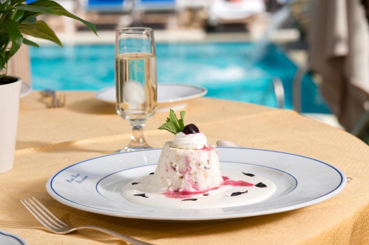 Hotel Floridiana Terme อีสเกีย ภายนอก รูปภาพ